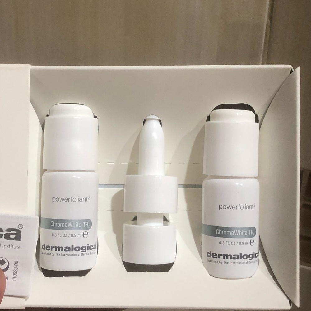 Dermalogica POWERFOLIANT CHROMAWHITE TRx (2 Vials at 8.9ml) - Picture 7 of 8